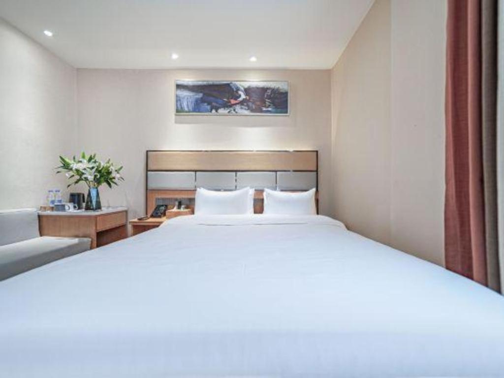 Greentree Inn Geermu Walking Street Business Hotel Golmud Exterior photo