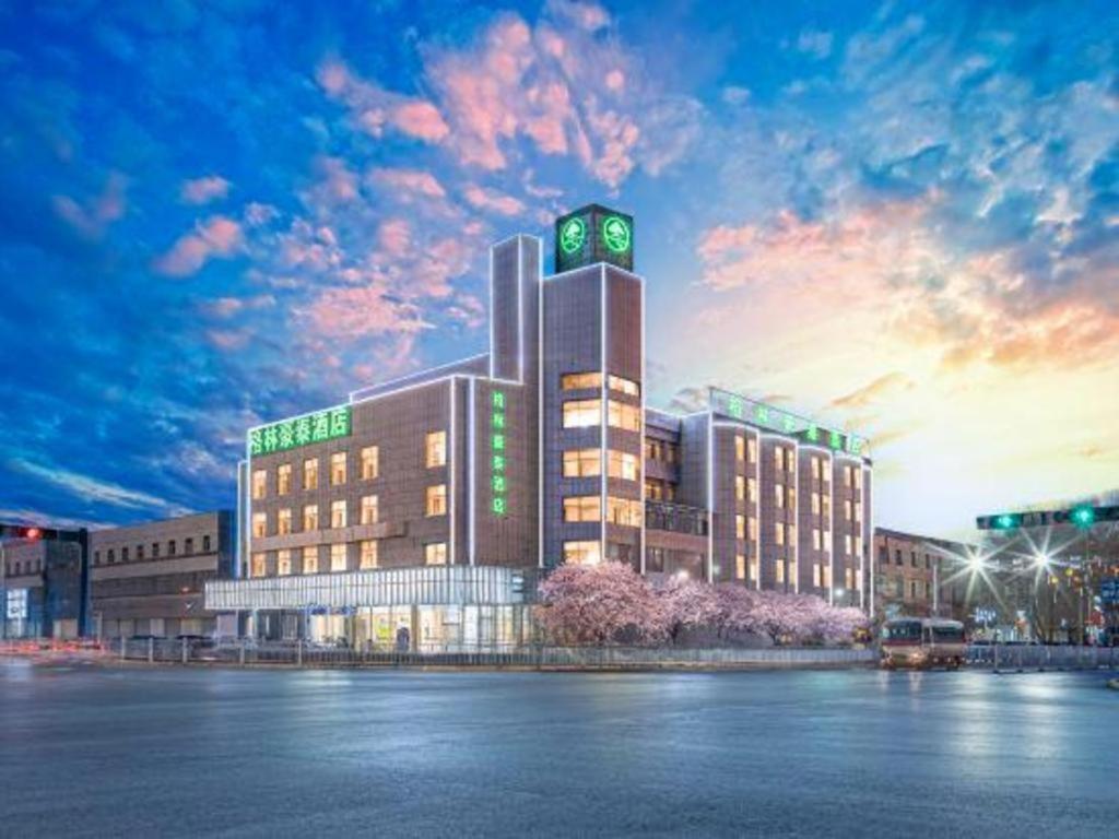 Greentree Inn Geermu Walking Street Business Hotel Golmud Exterior photo